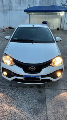 TOYOTA ETIOS 1.5 PLATINUM SEDAN 16V FLEX 4P AUTOMÁTICO